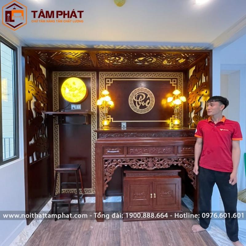 Chọn chất liệu gỗ tự nhiên bền đẹp cho mẫu bàn thờ gia tiên, đảm bảo phong thủy tốt